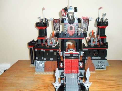 Lego Knight's Kingdom: Vladek's Dark Fortress Set 8877