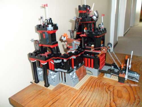 Lego Knight's Kingdom: Vladek's Dark Fortress Set 8877