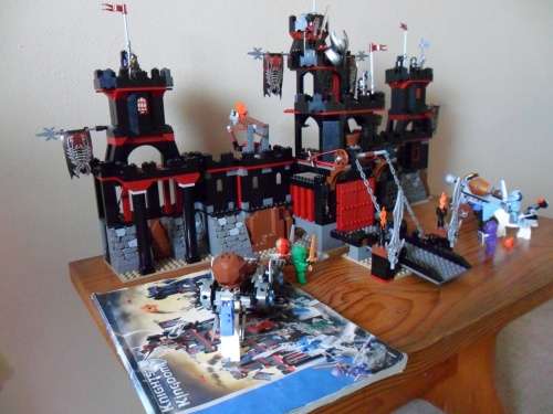 Lego Knight's Kingdom: Vladek's Dark Fortress Set 8877