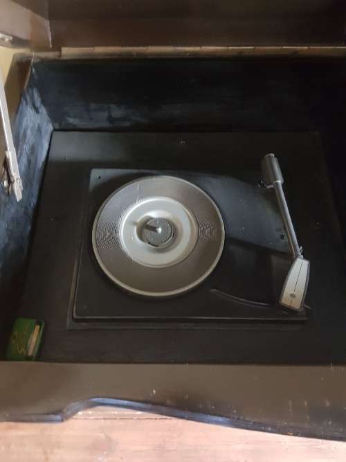 Antique Cross Cut Wall Nut Radio