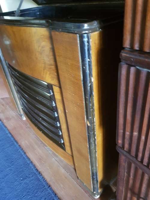 Antique Cross Cut Wall Nut Radio