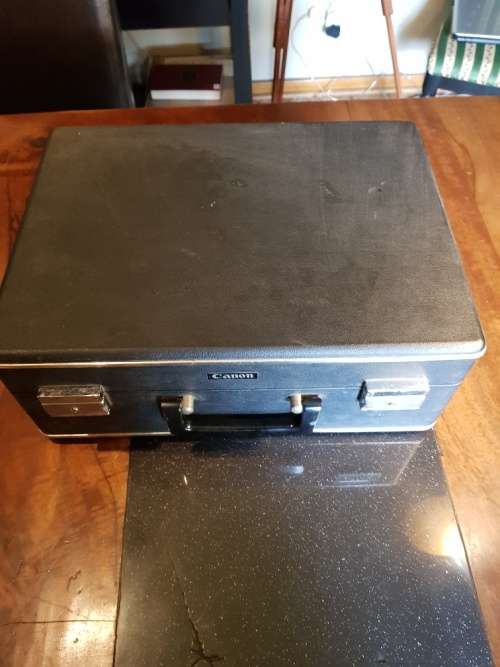 Canon Auto Zoom 1218 super 8 Camera No 103509