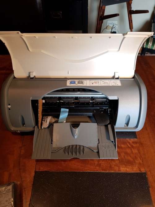 HP Deskjet D1560 Colour printer