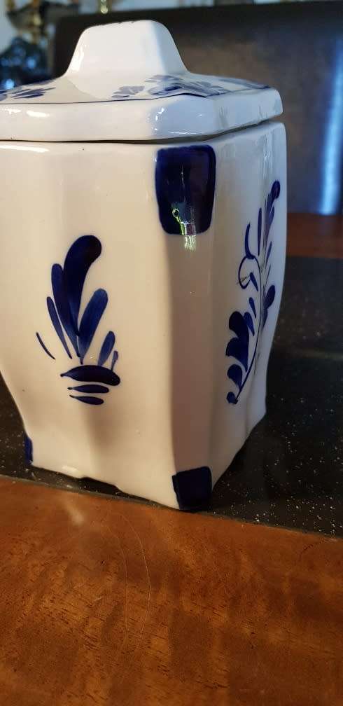 Hand Painted Hallmarked Delft Lidded Square Pot 15 cm Tall