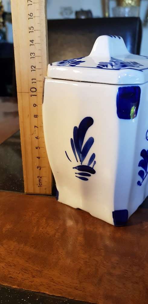Hand Painted Hallmarked Delft Lidded Square Pot 15 cm Tall