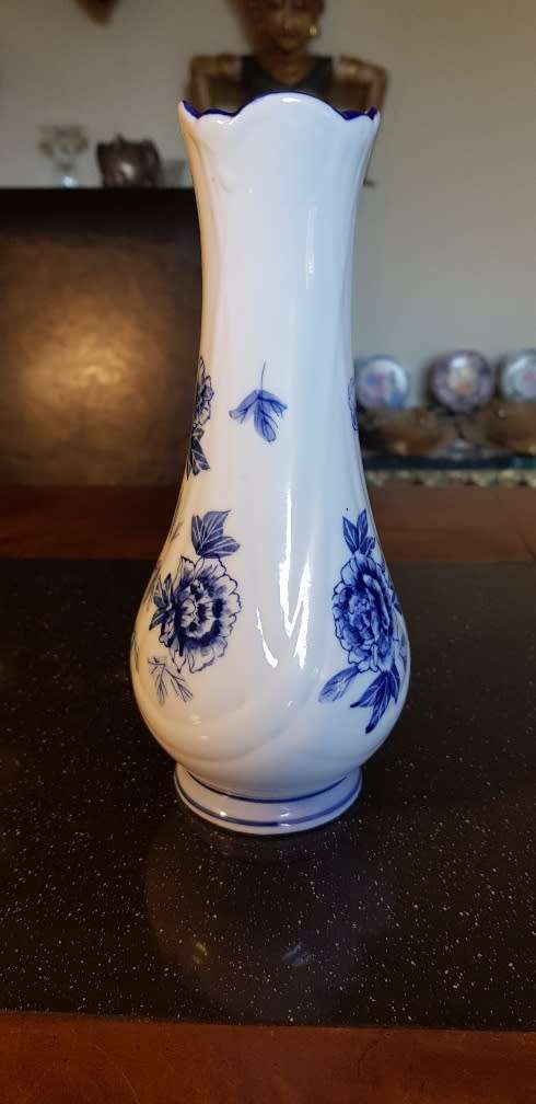 Hand Painted Hallmarked Delft 20 cm Vase