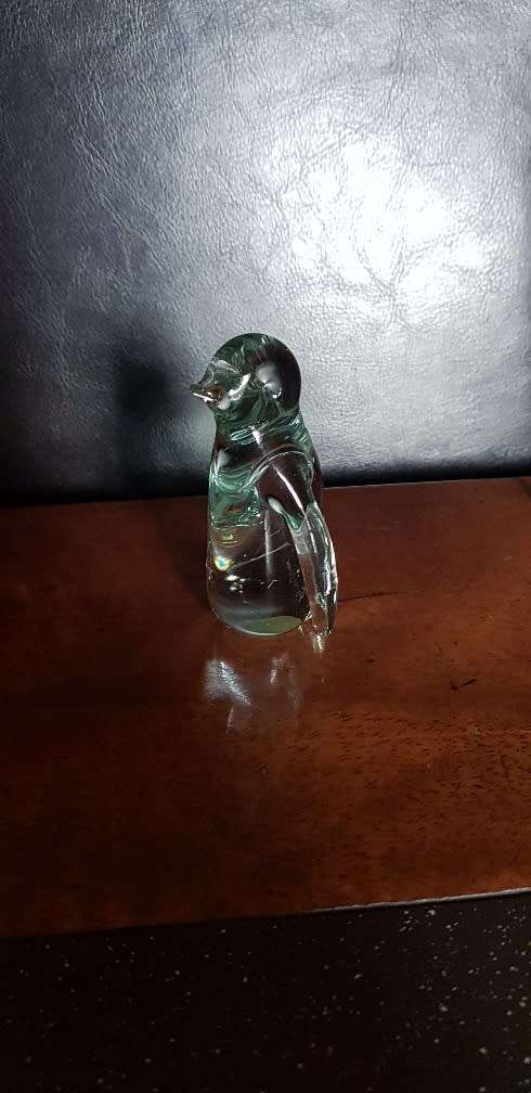 Ngwenya Glass Penguin Figurine 7 cm Tall