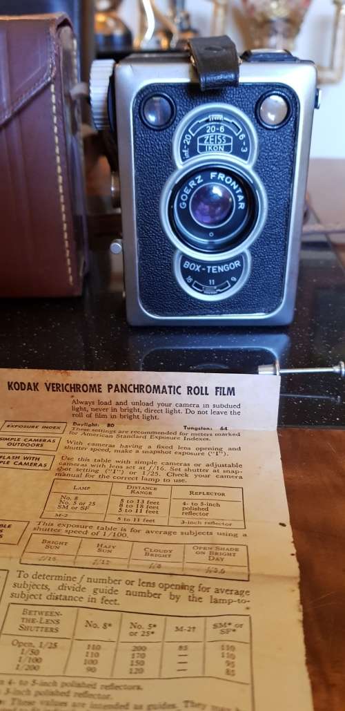 Antique Zeiss Ikon Camera plus original leather case