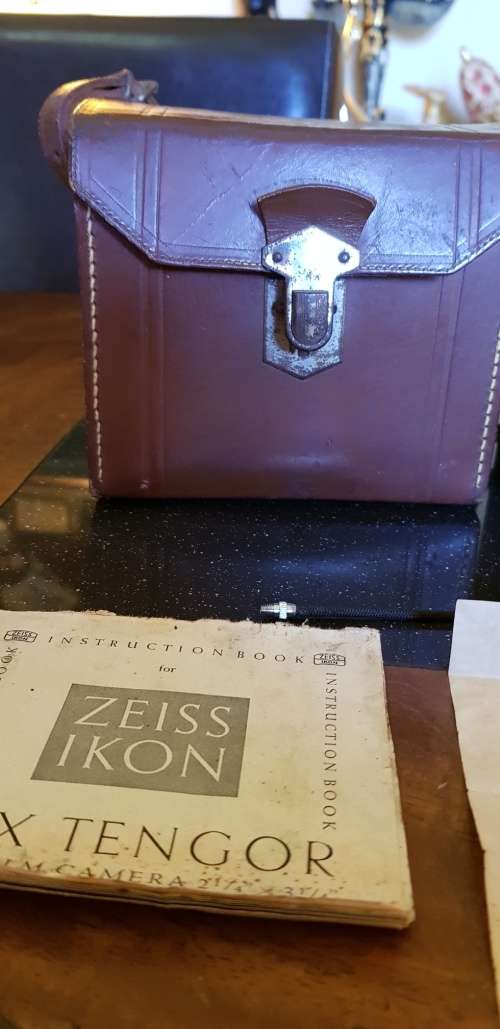 Antique Zeiss Ikon Camera plus original leather case