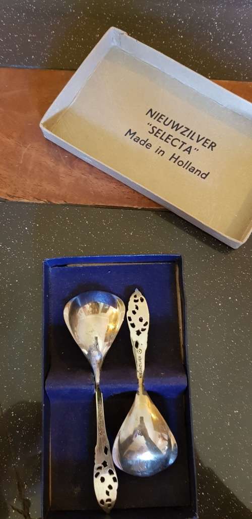 Nieuwzilver Selecta Spoons From Holland. Boxed