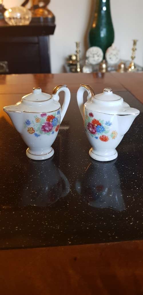Porcelain Tea Pot Theme Salt & Pepper Shakers