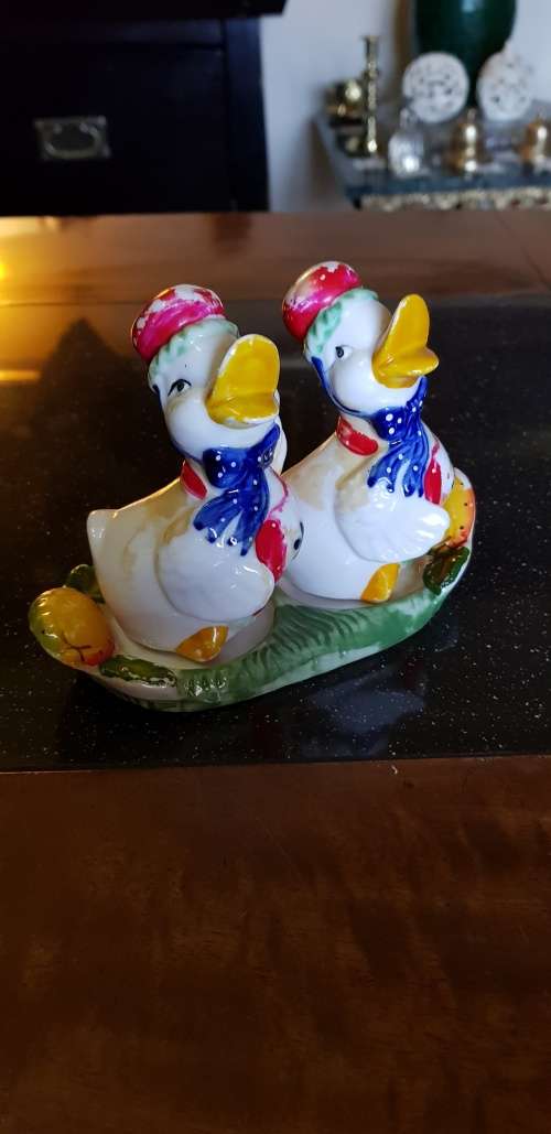 Duck Theme Salt & Pepper Shakers plus Tray
