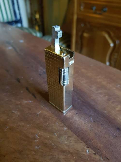 Vintage Ronson Lighter in Rustlite Case