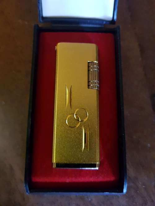 Vintage Rustlite Lighter in Case