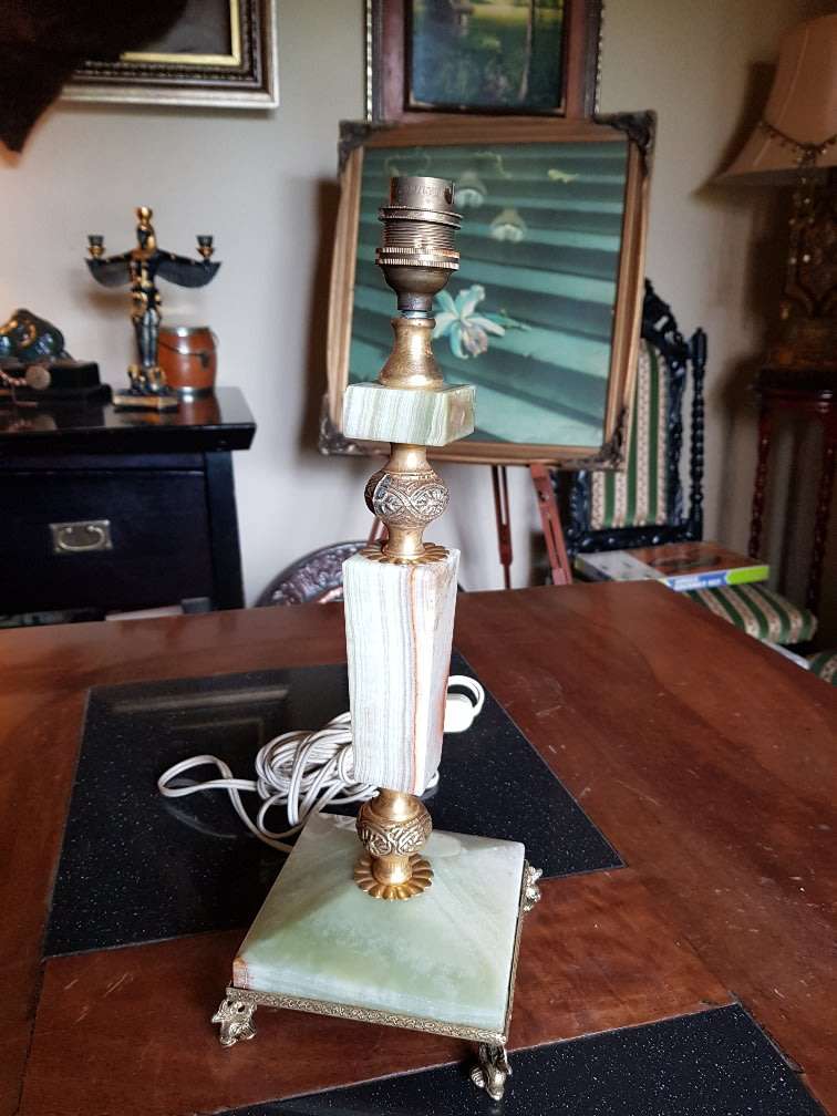 Beautiful Vintage Marble Lamp. Working
