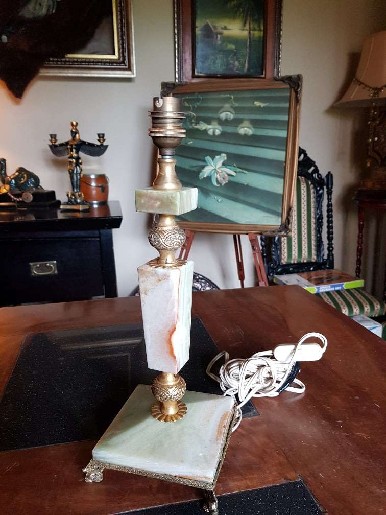 Beautiful Vintage Marble Lamp. Working