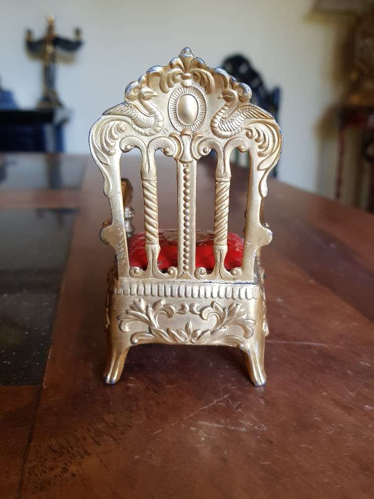 FREE SHIPPING!!! Beautiful Vintage Brass Ring Chair