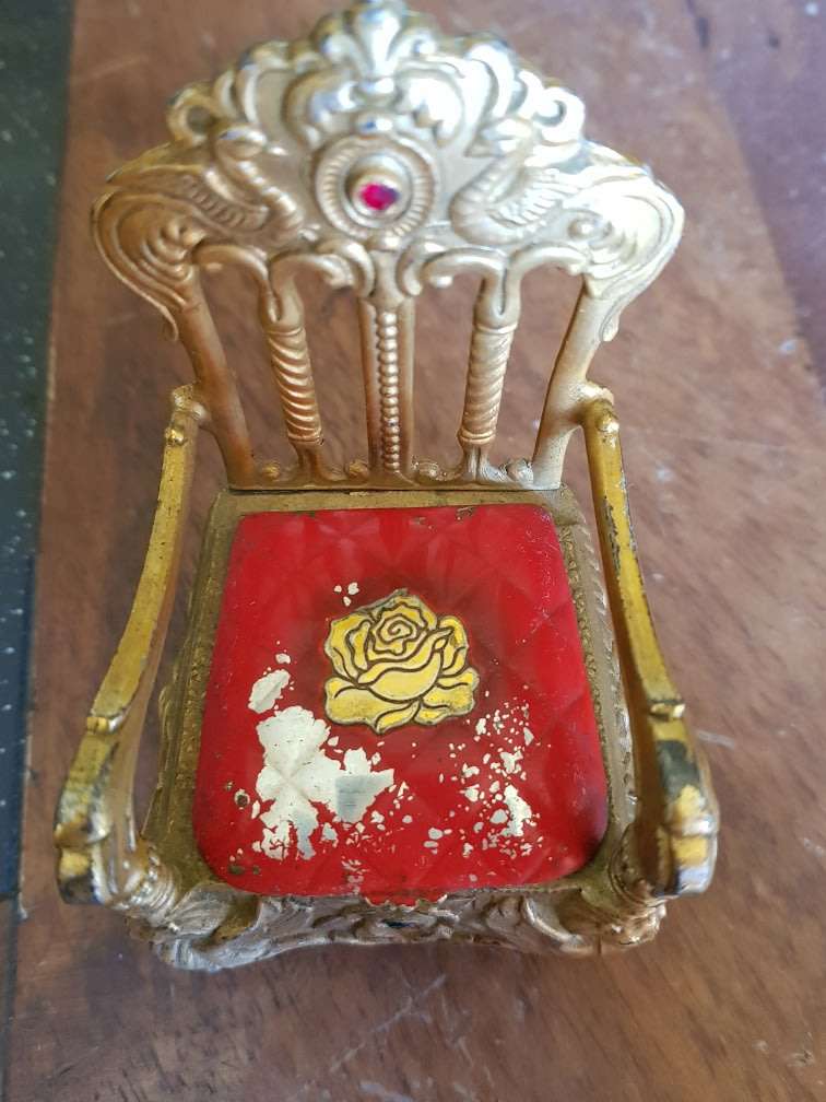 FREE SHIPPING!!! Beautiful Vintage Brass Ring Chair