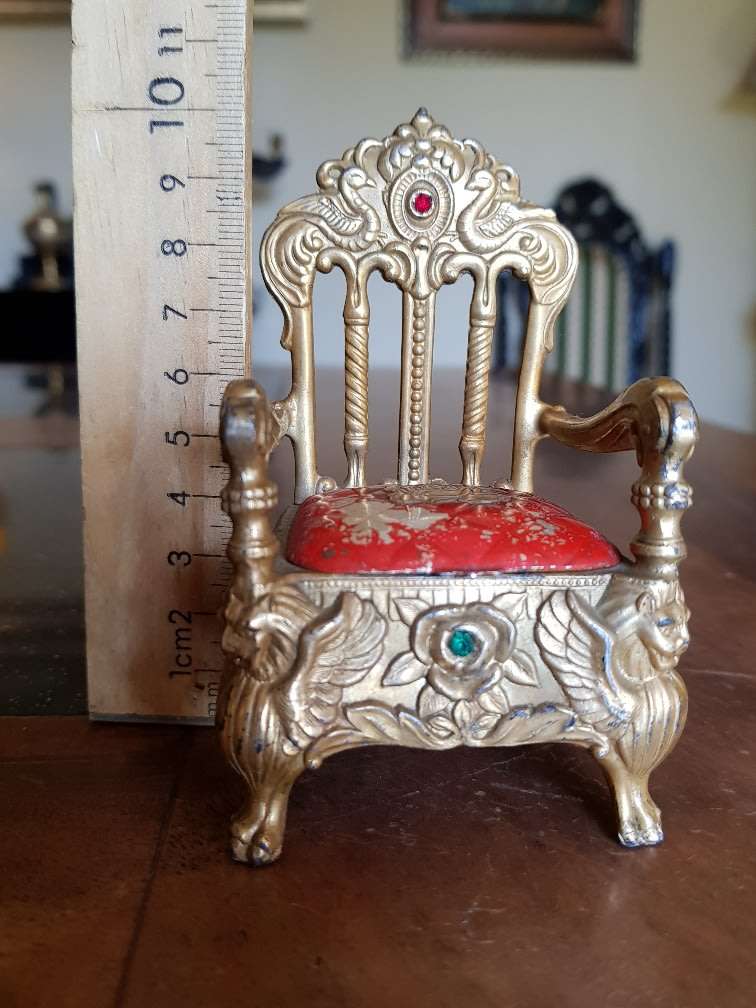 FREE SHIPPING!!! Beautiful Vintage Brass Ring Chair