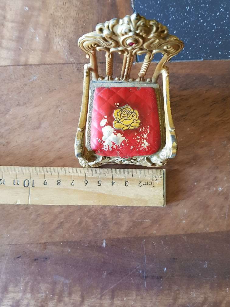 FREE SHIPPING!!! Beautiful Vintage Brass Ring Chair