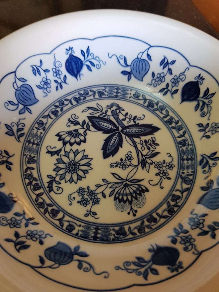 Biltons England Small Bowl in Blue and White