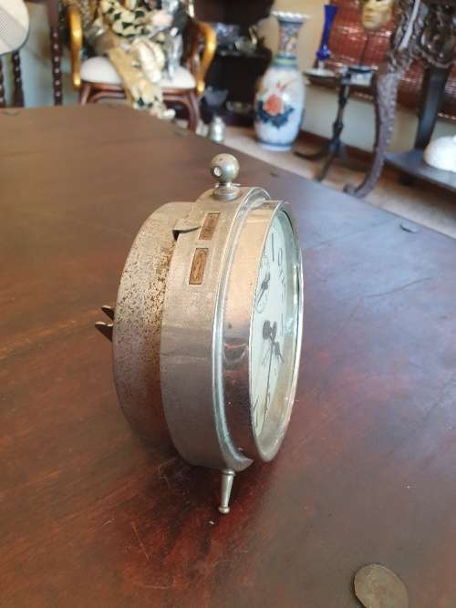 FREE SHIPPING!!!   Vintage Big Ben Alarm Clock