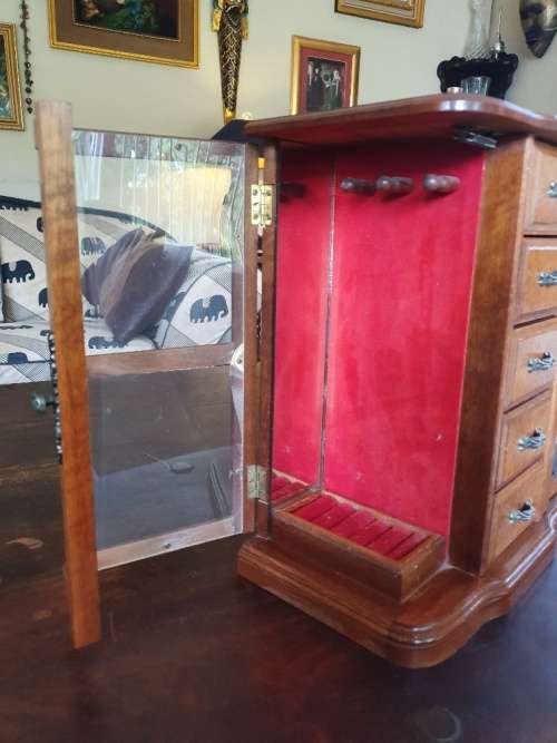 FREE SHIPPING !!! Beautiful & Rare Vintage Oak Wood Jewelry Cabinet.