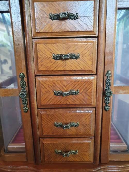 FREE SHIPPING !!! Beautiful & Rare Vintage Oak Wood Jewelry Cabinet.