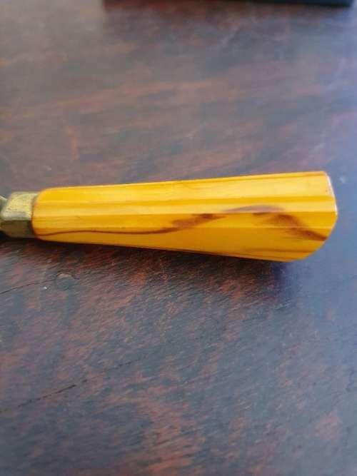 FREE SHIPPING!!!  Vintage Schick Injector Razor Plus Bakelite Container.