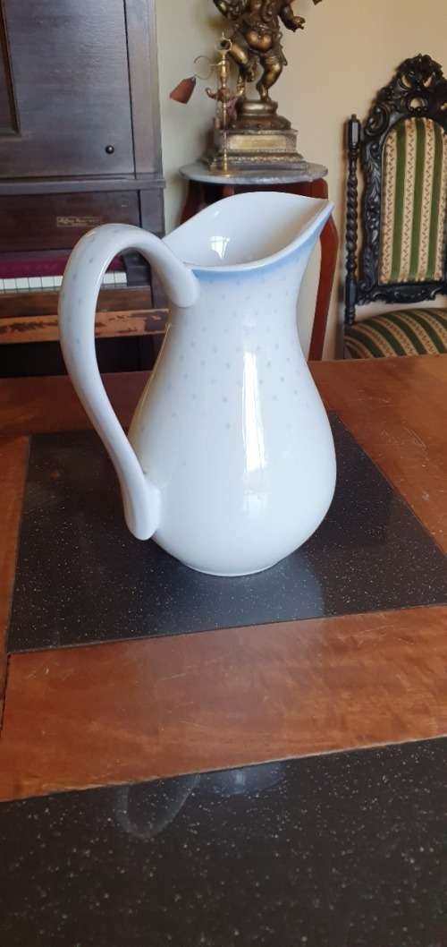 Stunning Jamie Oliver 1.5 Ltr Juice/Milk Jug 23 cm Tall.