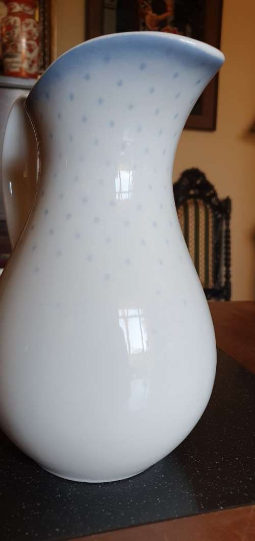 Stunning Jamie Oliver 1.5 Ltr Juice/Milk Jug 23 cm Tall.