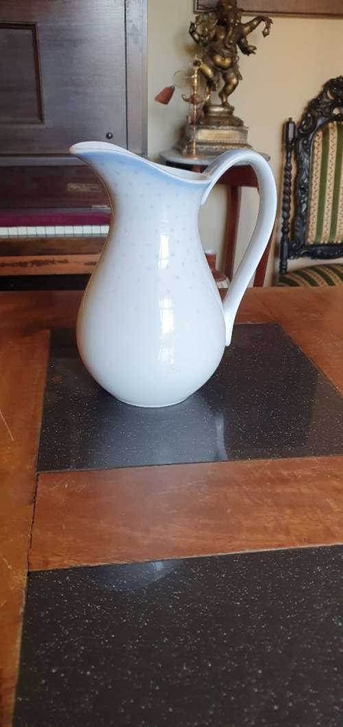 Stunning Jamie Oliver 1.5 Ltr Juice/Milk Jug 23 cm Tall.