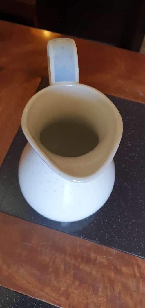 Stunning Jamie Oliver 1.5 Ltr Juice/Milk Jug 23 cm Tall.