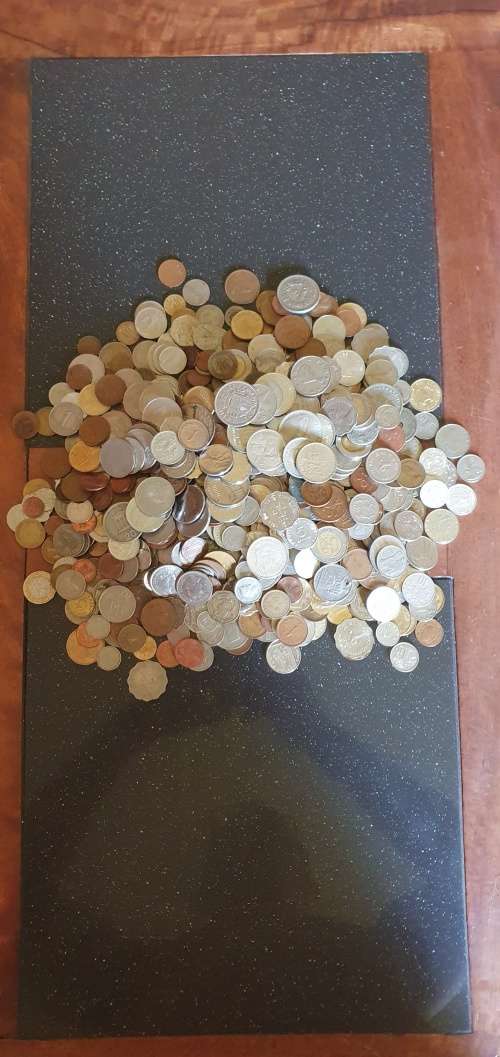4.3 Kilograms Coins From Every Corner Of The Earth
