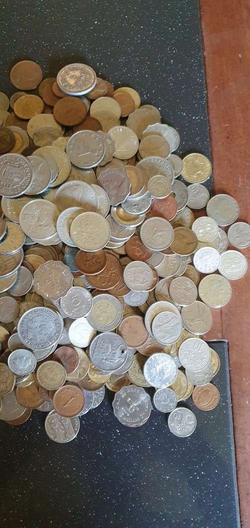 4.3 Kilograms Coins From Every Corner Of The Earth
