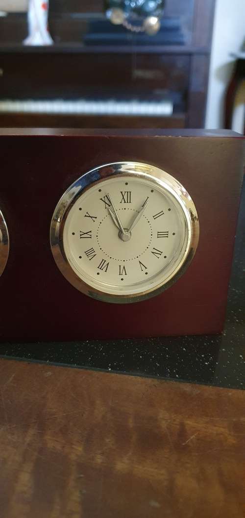 Beautiful Vintage  Weather Station. Working