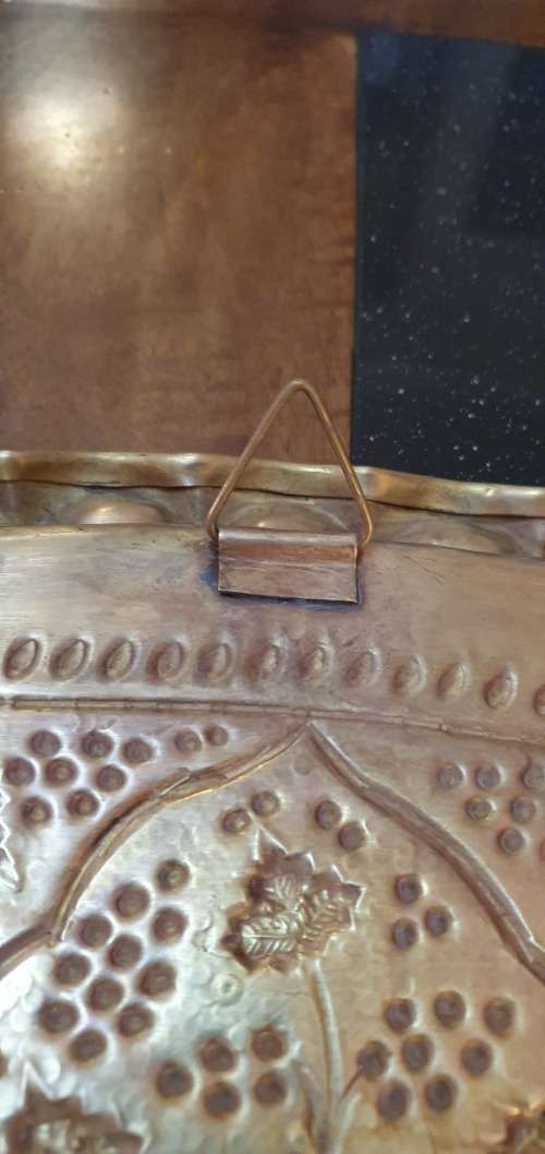 Beautiful and Large Vintage 75cm X 50cm Oval Brass Wall Hanging Plate