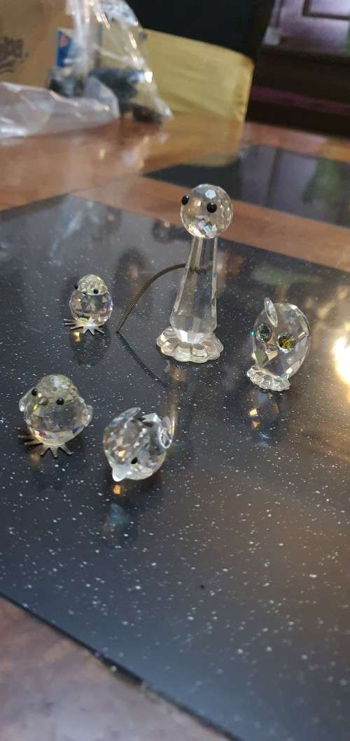 2 Beautiful Swarovski Miniatures Plus a Few Damaged Ones