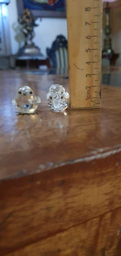 2 Beautiful Swarovski Miniatures Plus a Few Damaged Ones