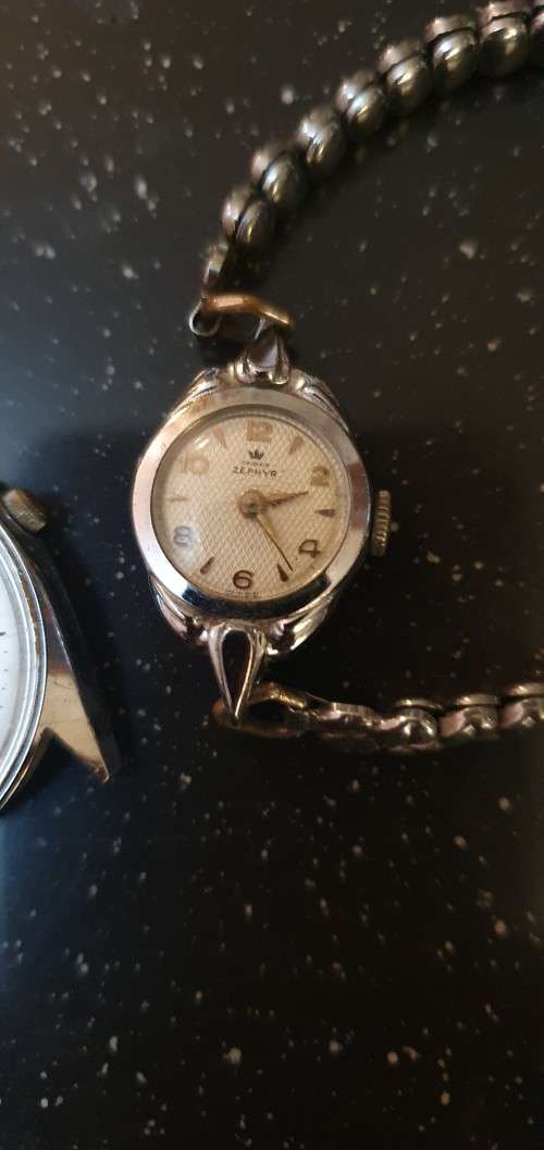 Assorted Vintage watches plus a few extras