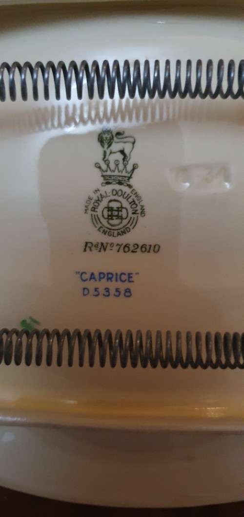 Beautiful Vintage Royal Doulton Caprice Server