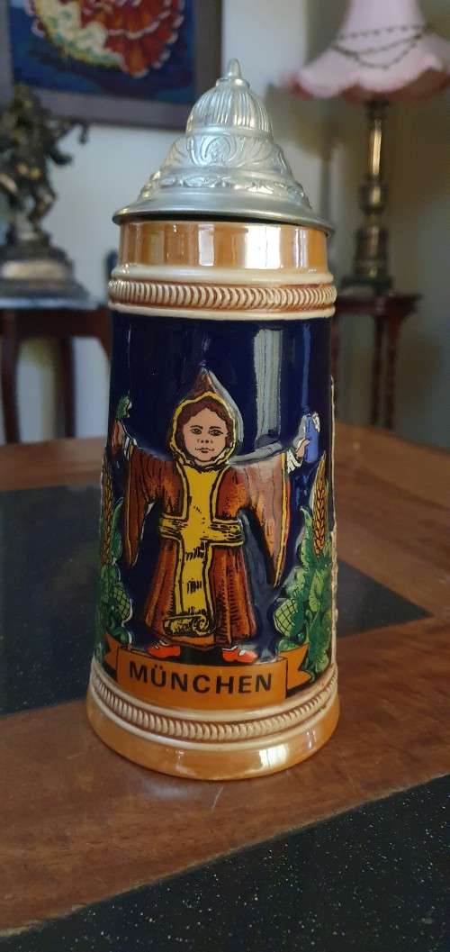 Beautiful Vintage Beer Stein
