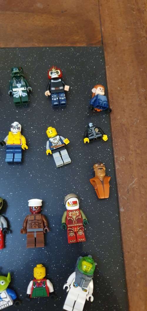 A Lot of Collectable LEGO People Plus a few Extras