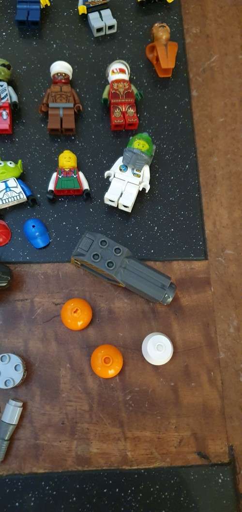 A Lot of Collectable LEGO People Plus a few Extras