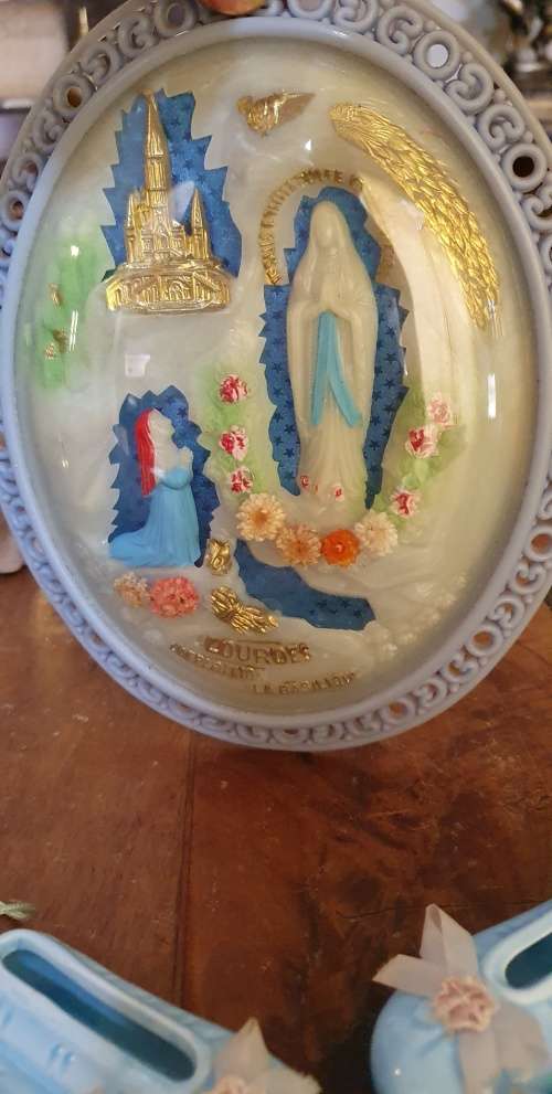 Beautiful Religous Item with a few Extras