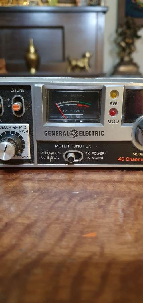 Vintage General Electric Cb Radio Plus a few Extra Parts
