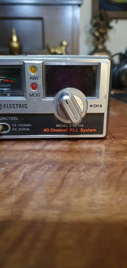 Vintage General Electric Cb Radio Plus a few Extra Parts