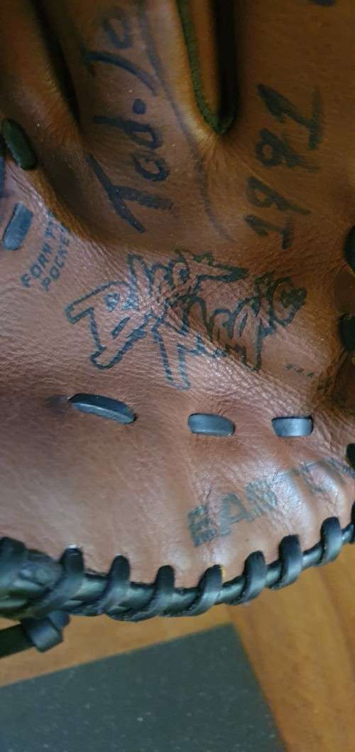 Easton All Leather Baseball Glove