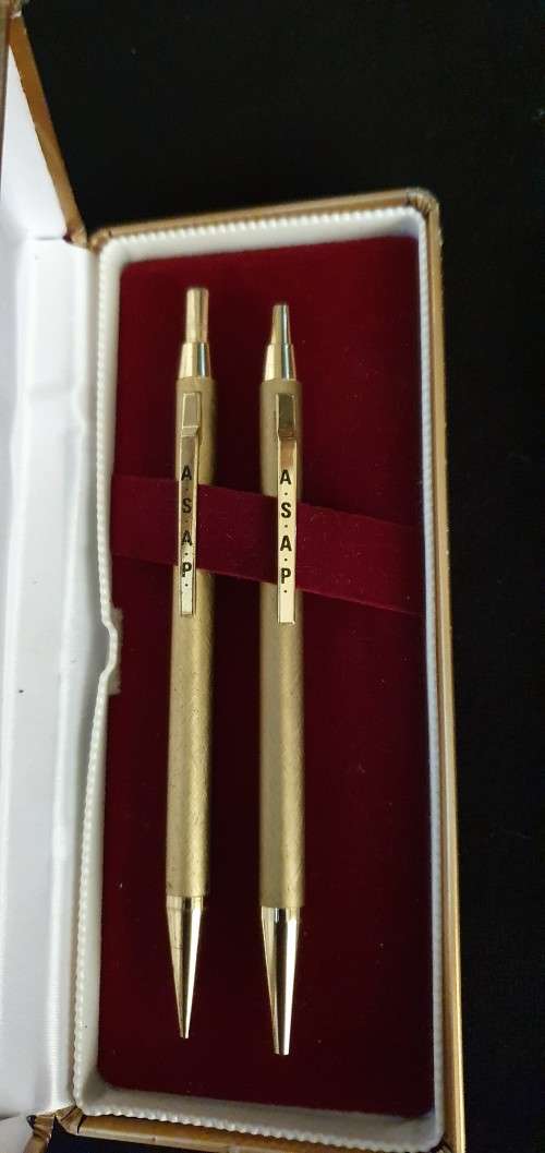 Parker Rolled Gold Fountain Pen plus Two ASAP Pens in Case