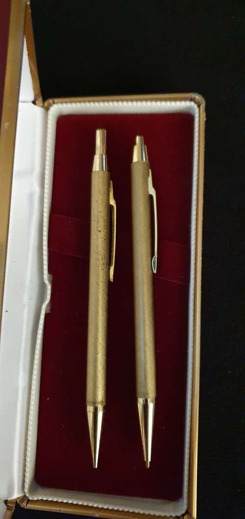 Parker Rolled Gold Fountain Pen plus Two ASAP Pens in Case
